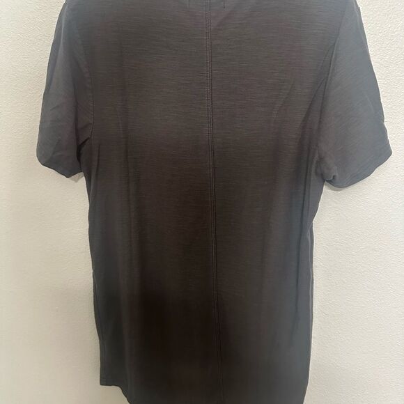 Elwood Charcoal Gray Short Sleeve Tee with Crew Neck - Picture 4 of 6